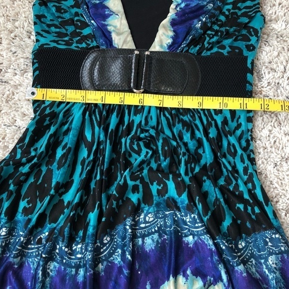 🆕 Sky stretchy silk cap sleeve pullover plunging v neck  leopard animal… - Picture 8 of 10